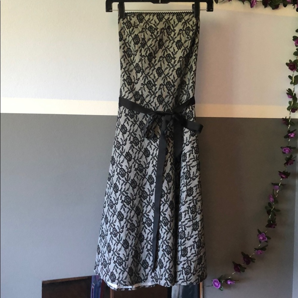 Cute summer strapless dress